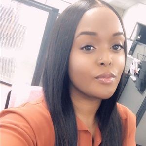 Meet your Posher, Janelle